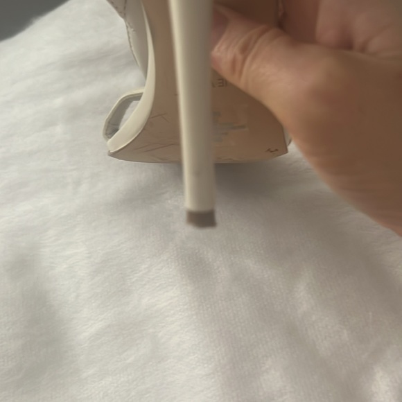 Nine West Shoes Sandals, great for a wedding! - Picture 6 of 8